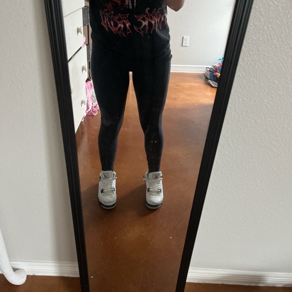 Under Armour Pants - Black leggings- super comfy and stretchy #leggings size xs